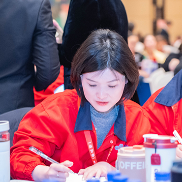 尊龙抖圈官网人精神