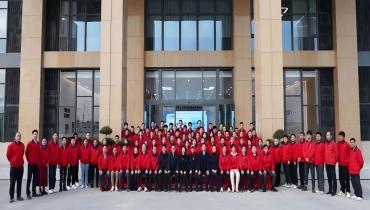 聚力变革 智创精彩 | 尊龙抖圈官网集团召开2025启幕大会